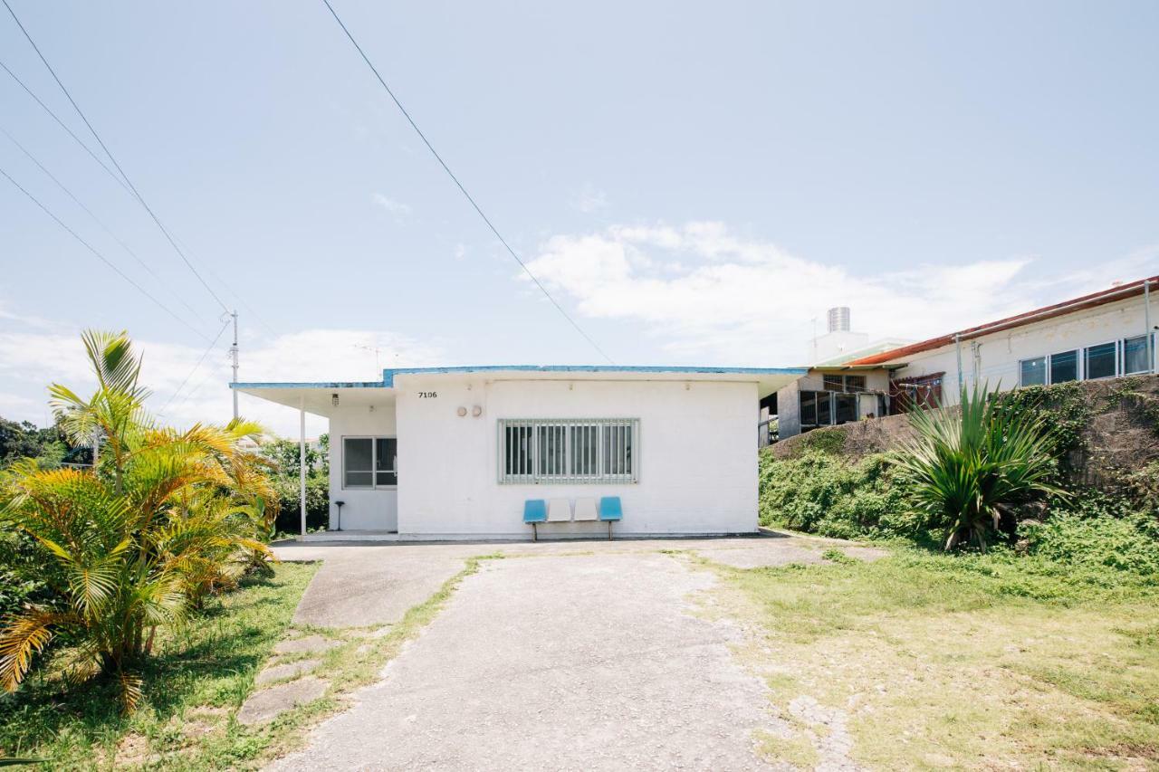 Whale Okinawa Kadena Exterior foto